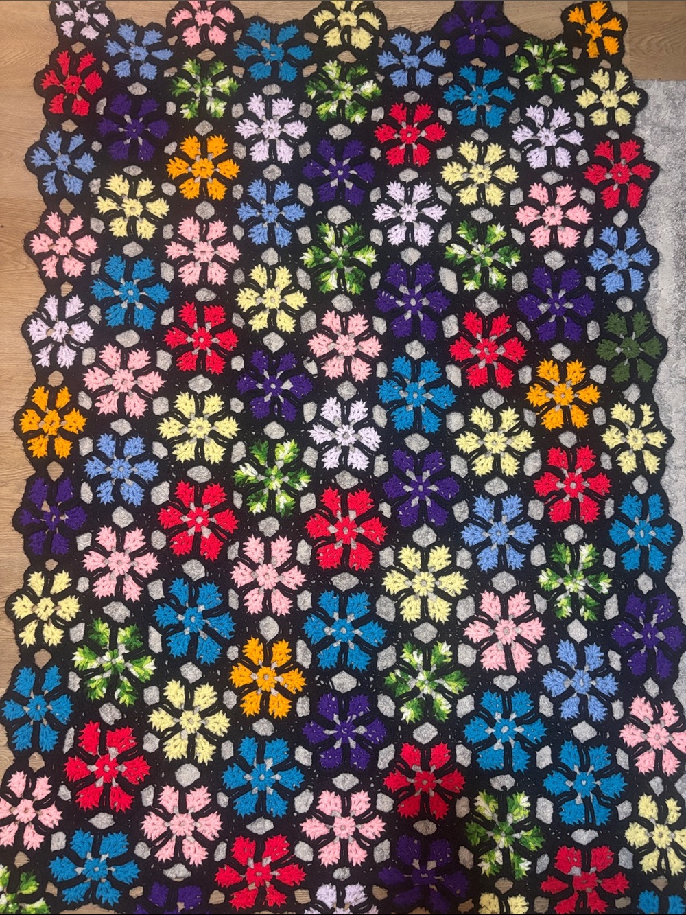 Handmade Crochet Floral Afghan Blanket Throw Grannycore Black
72x48